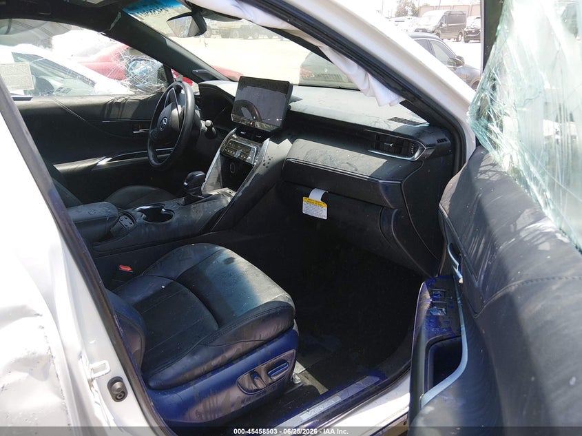 2024 Toyota Venza VIN JTEAAAAH1RJ171256 IAAI salvage auction — ROLLOVER, Salvage (California), sold $7,000 on 2026-07-29 (photo 5)