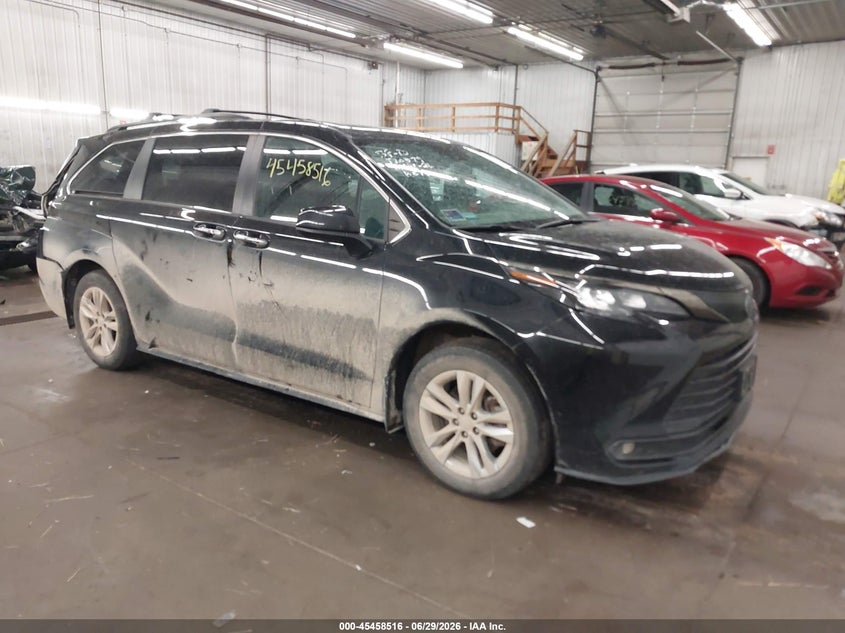 2022 Toyota Sienna VIN 5TDASKFC2NS050169 — IAAI salvage auction photo