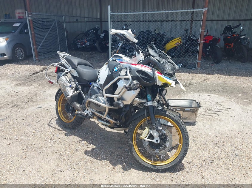 2021 BMW R 1250 VIN WB10M130XM6E49162 IAAI salvage auction — ALL OVER, Original (Texas), sold $9,100 on 2026-08-12 (photo 1)