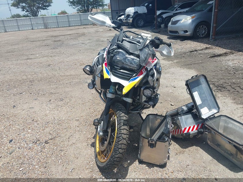 2021 BMW R 1250 VIN WB10M130XM6E49162 IAAI salvage auction — ALL OVER, Original (Texas), sold $9,100 on 2026-08-12 (photo 5)
