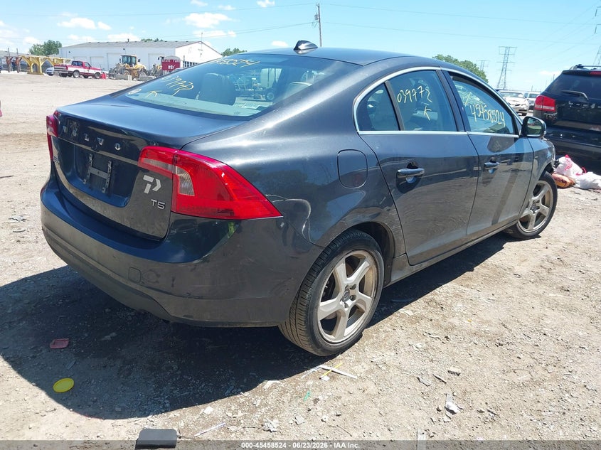 2012 Volvo S60 VIN YV1622FSXC2039772 IAAI salvage auction — FRONT END, Clear (Indiana), sold $25 on 2026-07-22 (photo 4)