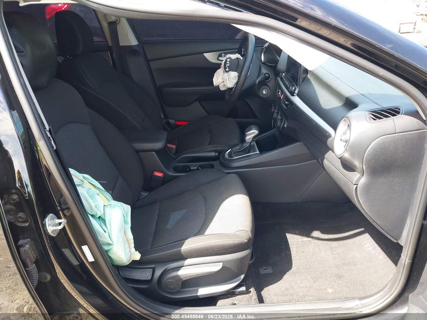 2022 Kia Forte VIN 3KPF24AD4NE481821 IAAI salvage auction — FRONT END, Salvage Title, sold $2,500 on 2026-08-27 (photo 5)
