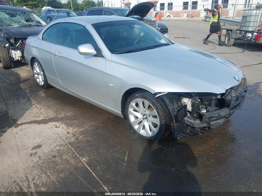 2013 BMW 3er VIN WBADW3C51DJ525588 IAAI salvage auction — FRONT END, Salvage (North Carolina), sold $3,400 on 2026-08-10 (photo 1)