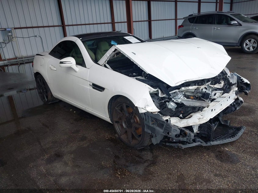 2014 Mercedes-benz Slk-klasse VIN WDDPK5HAXEF075950 IAAI salvage auction — FRONT & REAR, Certificate Of Destruction (Florida), sold $850 on 2026-07-23 (photo 1)