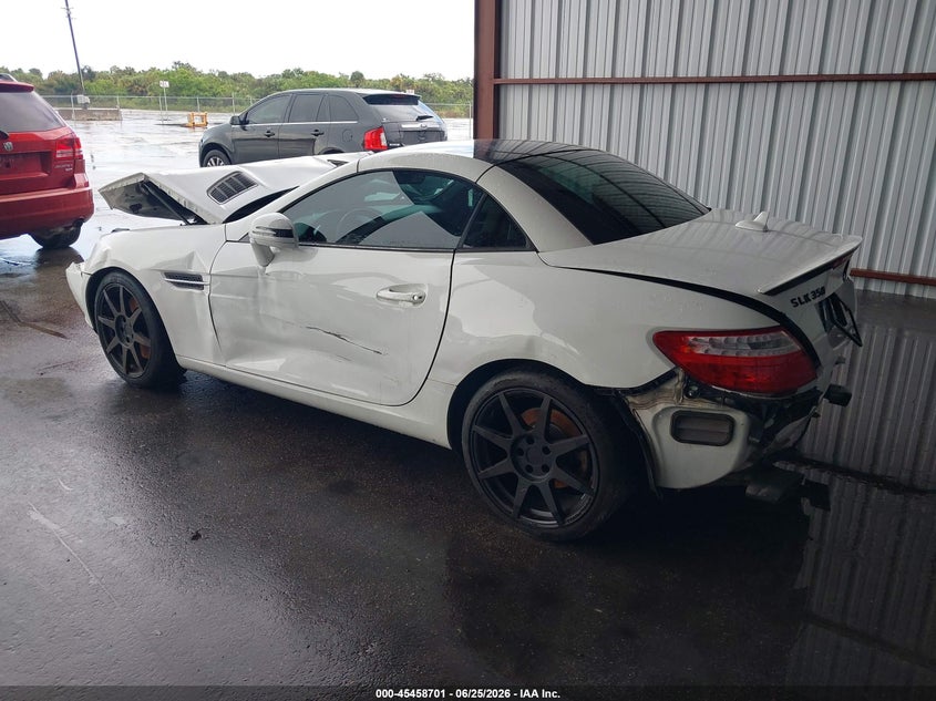 2014 Mercedes-benz Slk-klasse VIN WDDPK5HAXEF075950 IAAI salvage auction — FRONT & REAR, Certificate Of Destruction (Florida), sold $850 on 2026-07-23 (photo 3)