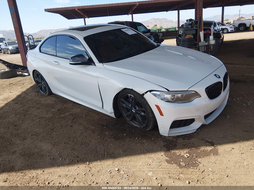 2016 BMW M2 VIN WBA1J7C5XGV359822 IAAI salvage auction — RIGHT SIDE, Salvage Title, sold $8,000 on 2026-08-11 (photo 1)