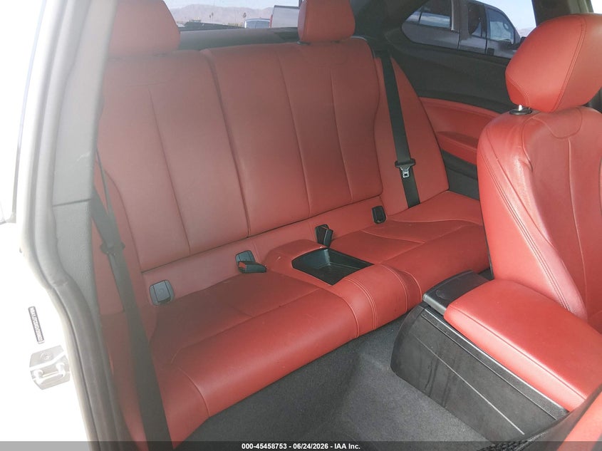 2016 BMW M2 VIN WBA1J7C5XGV359822 IAAI salvage auction — RIGHT SIDE, Salvage Title, sold $8,000 on 2026-08-11 (photo 8)