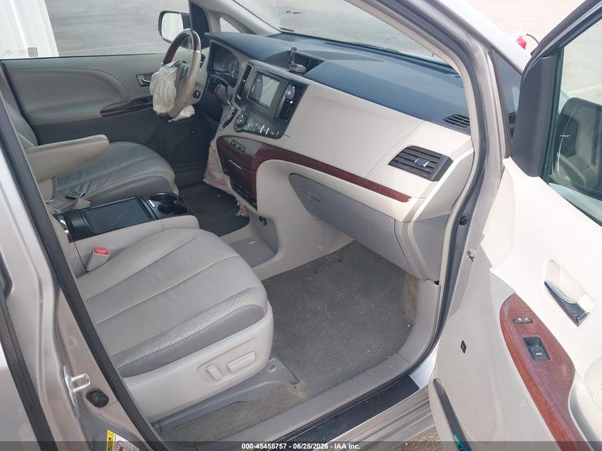 2012 Toyota Sienna VIN 5TDYK3DC9CS241060 IAAI salvage auction — FRONT END, Clear (Indiana), sold $3,000 on 2026-08-01 (photo 5)