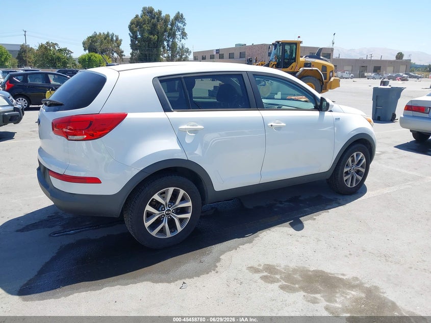 2014 Kia Sportage VIN KNDPBCAC1E7549451 IAAI salvage auction — NORMAL WEAR, Clear - Dealer Only (California), sold $950 on 2026-07-13 (photo 4)