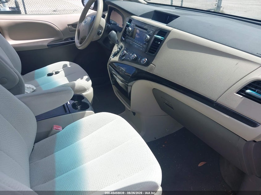 2011 Toyota Sienna VIN 5TDKK3DC2BS148871 IAAI salvage auction — NORMAL WEAR, Clear (Louisiana), sold $1,200 on 2026-07-20 (photo 5)