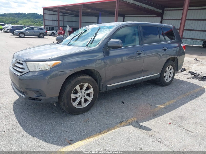 2011 Toyota Highlander VIN 5TDBK3EH4BS071138 IAAI salvage auction — ROOF, Salvage (Missouri), sold $2,000 on 2026-08-01 (photo 2)