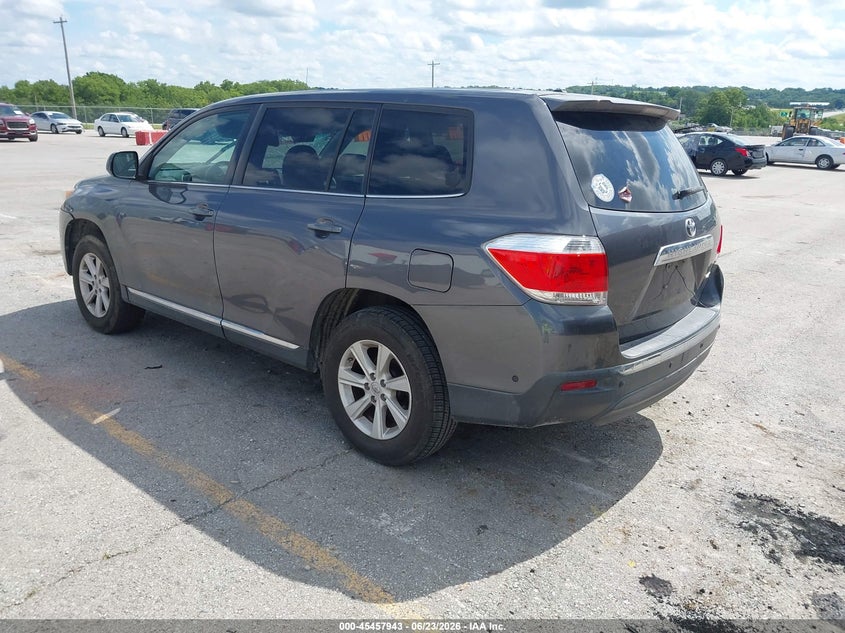 2011 Toyota Highlander VIN 5TDBK3EH4BS071138 IAAI salvage auction — ROOF, Salvage (Missouri), sold $2,000 on 2026-08-01 (photo 3)
