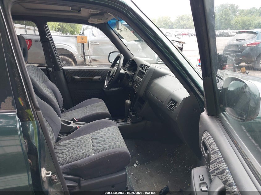 2000 Toyota Rav4 VIN JT3HP10V8Y7151398 IAAI salvage auction — NORMAL WEAR, Clear (Michigan), sold $525 on 2026-07-27 (photo 5)