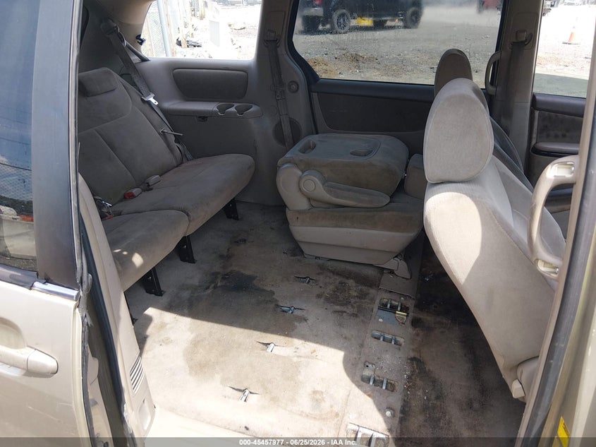 2004 Toyota Sienna VIN 5TDZA23C54S150839 IAAI salvage auction — NORMAL WEAR, Clear (Tennessee), sold $600 on 2026-07-23 (photo 8)