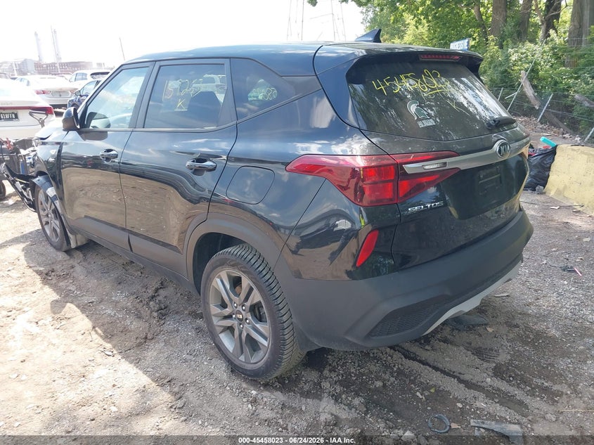 2021 Kia Seltos VIN KNDEPCAA1M7157253 IAAI salvage auction — LEFT FRONT, Salvage (Indiana), sold $3,600 on 2026-08-02 (photo 3)