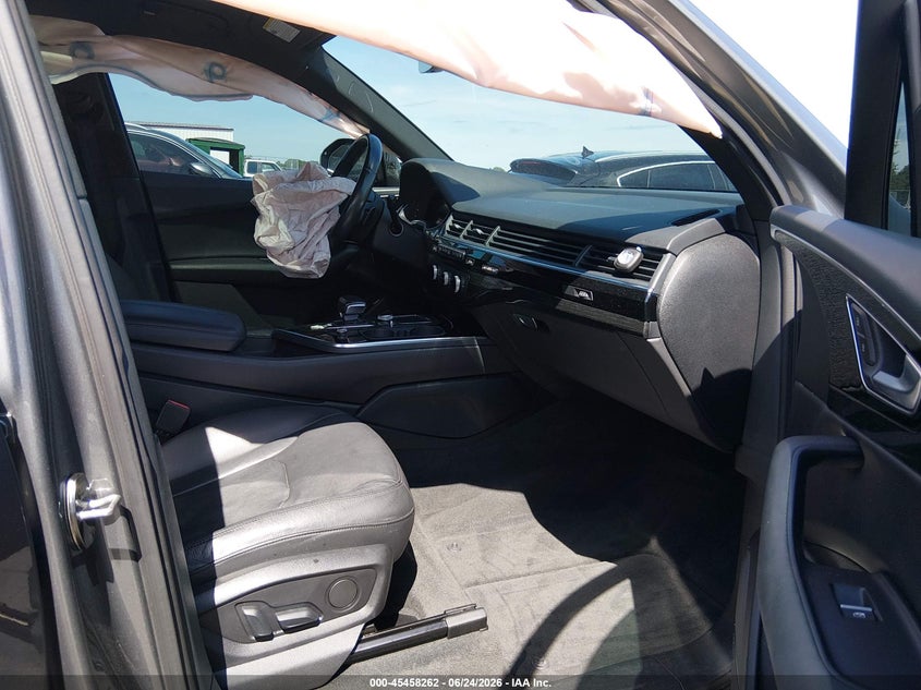 2017 Audi Q7 VIN WA1LAAF77HD050168 IAAI salvage auction — SIDE, Salvage Title, sold $2,550 on 2026-07-25 (photo 5)