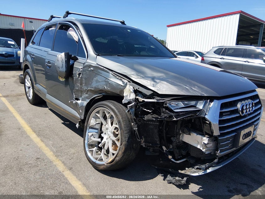 2017 Audi Q7 VIN WA1LAAF77HD050168 IAAI salvage auction — RIGHT SIDE, Salvage Title, sold $2,550 on 2026-07-29 (photo 6)