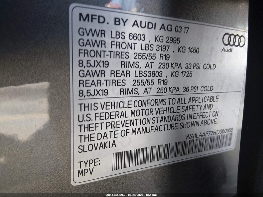 2017 Audi Q7 VIN WA1LAAF77HD050168 IAAI salvage auction — RIGHT SIDE, Salvage Title, sold $2,550 on 2026-07-29 (photo 9)