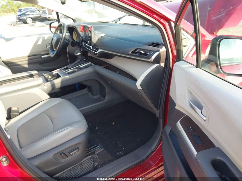 2022 Toyota Sienna VIN 5TDYRKEC5NS100557 IAAI salvage auction — FRONT END, Salvage Title, sold $11,600 on 2026-07-29 (photo 5)