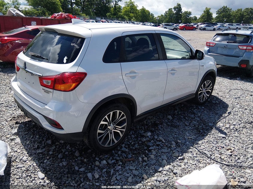 2018 Mitsubishi Outlander VIN JA4AR3AUXJZ034340 IAAI salvage auction — FRONT END, Salvage Title, sold $2,175 on 2026-09-02 (photo 4)