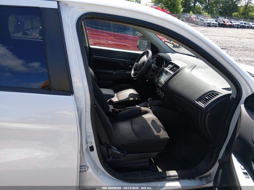2018 Mitsubishi Outlander VIN JA4AR3AUXJZ034340 IAAI salvage auction — FRONT END, Salvage Title, sold $2,175 on 2026-09-02 (photo 5)