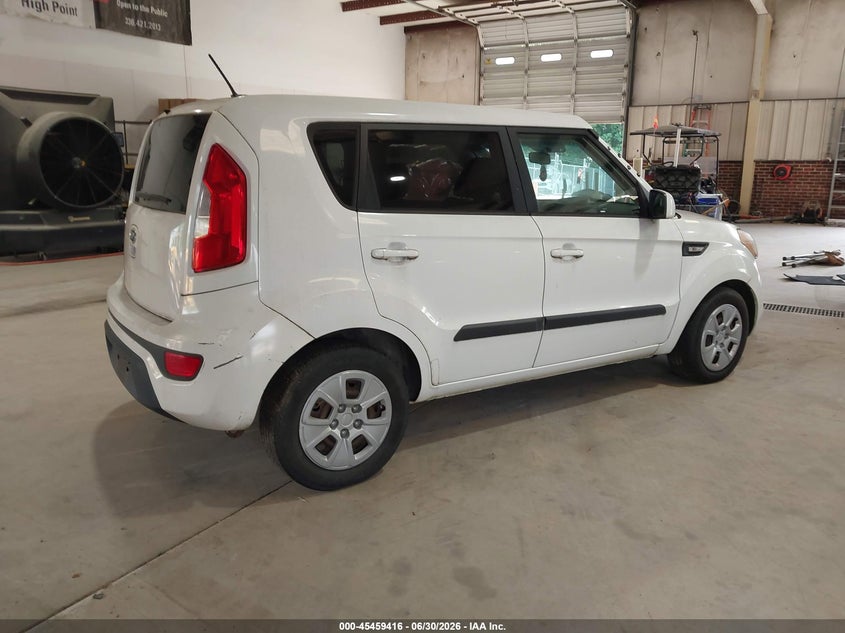 2012 Kia Soul VIN KNDJT2A58C7404788 IAAI salvage auction — NORMAL WEAR, Clear (North Carolina), sold $275 on 2026-07-09 (photo 4)