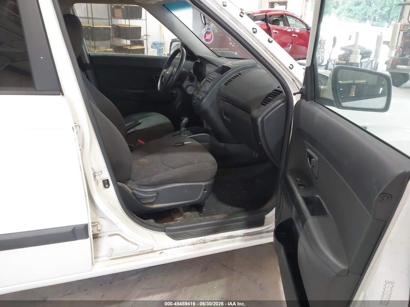 2012 Kia Soul VIN KNDJT2A58C7404788 IAAI salvage auction — NORMAL WEAR, Clear (North Carolina), sold $275 on 2026-07-09 (photo 5)