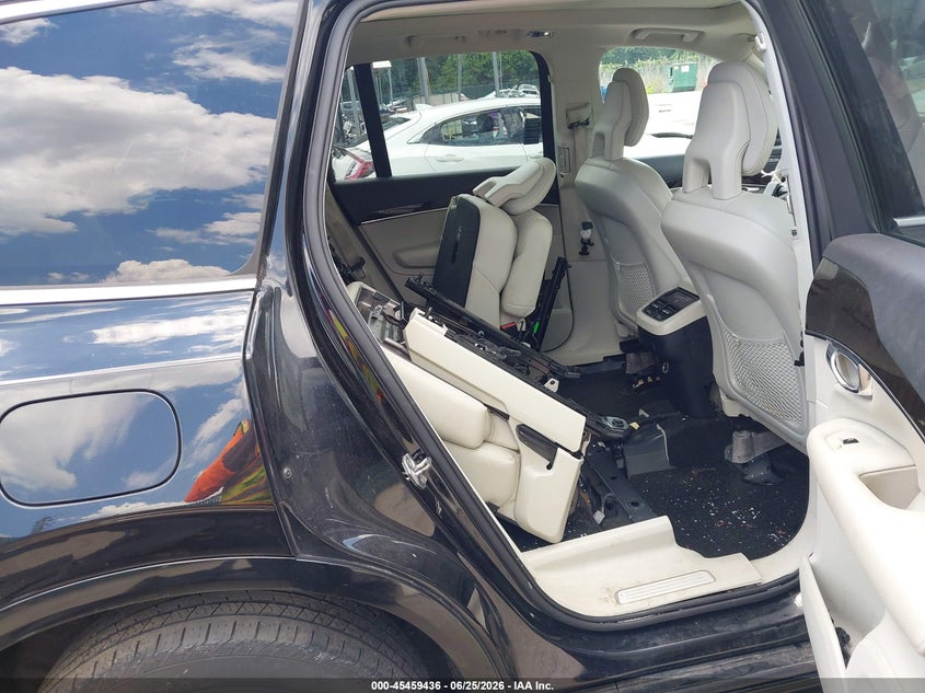 2017 Volvo Xc90 VIN YV4A22PK3H1123294 IAAI salvage auction — UNKNOWN, Salvage (Maryland), sold $3,500 on 2026-07-16 (photo 8)