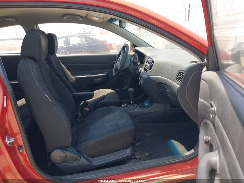 2010 Hyundai Accent VIN KMHCM3AC6AU162636 IAAI salvage auction — RIGHT SIDE, Salvage (California), sold $550 on 2026-07-15 (photo 5)