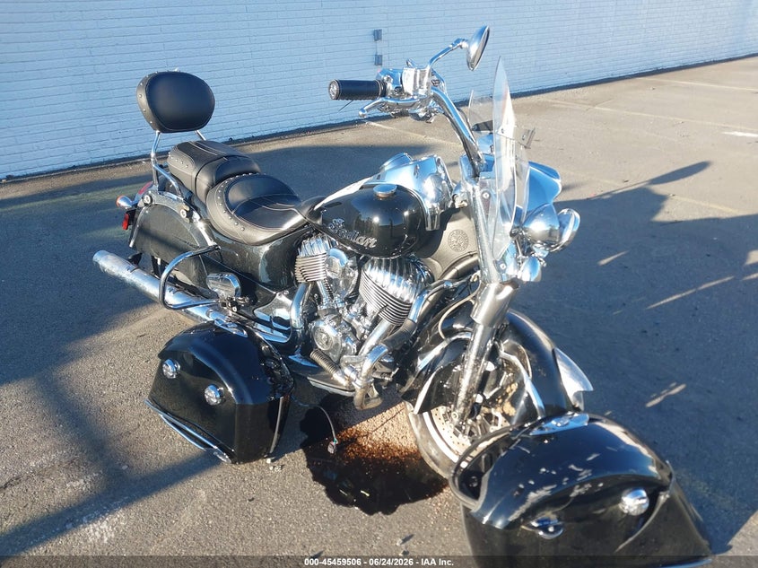 2016 Indian motorcycle co. Springfield VIN 56KTHAAA9G3339653 — IAAI salvage auction photo