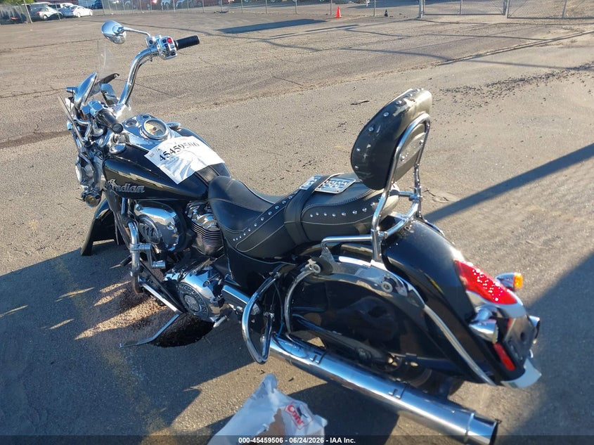 2016 Indian motorcycle co. Springfield VIN 56KTHAAA9G3339653 IAAI salvage auction — ALL OVER, Salvage (Virginia), sold $1,150 on 2026-07-08 (photo 3)