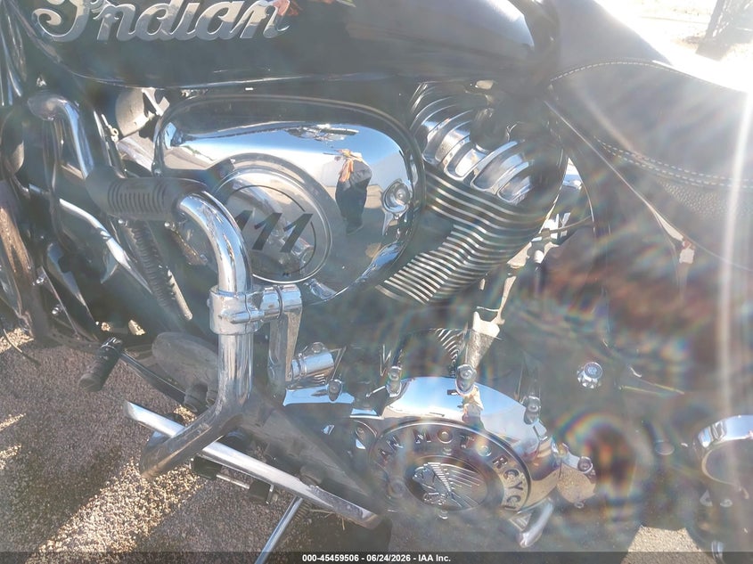 2016 Indian motorcycle co. Springfield VIN 56KTHAAA9G3339653 IAAI salvage auction — ALL OVER, Salvage (Virginia), sold $1,150 on 2026-07-08 (photo 9)