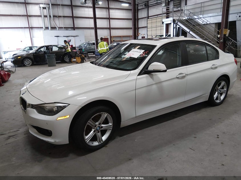 2015 BMW 3er VIN WBA3B5C57FP653742 IAAI salvage auction — FRONT END, Wait Title, sold $1,650 on 2026-08-21 (photo 2)