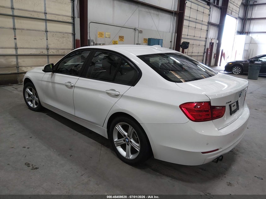 2015 BMW 3er VIN WBA3B5C57FP653742 IAAI salvage auction — FRONT END, Wait Title, sold $1,650 on 2026-08-21 (photo 3)