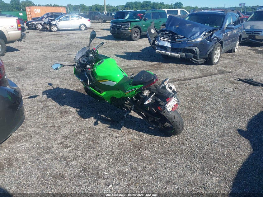 2025 Kawasaki Ninja VIN ML5EXGH17SDA45937 IAAI salvage auction — FRONT END, Salvage - Greater Than 75% (Maryland), sold $1,200 on 2026-07-15 (photo 3)