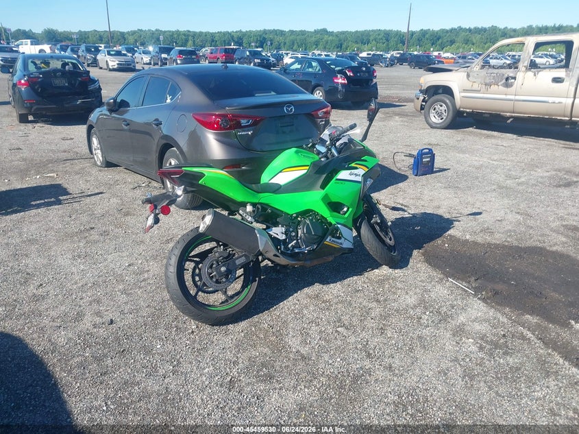 2025 Kawasaki Ninja VIN ML5EXGH17SDA45937 IAAI salvage auction — FRONT END, Salvage - Greater Than 75% (Maryland), sold $1,200 on 2026-07-15 (photo 4)
