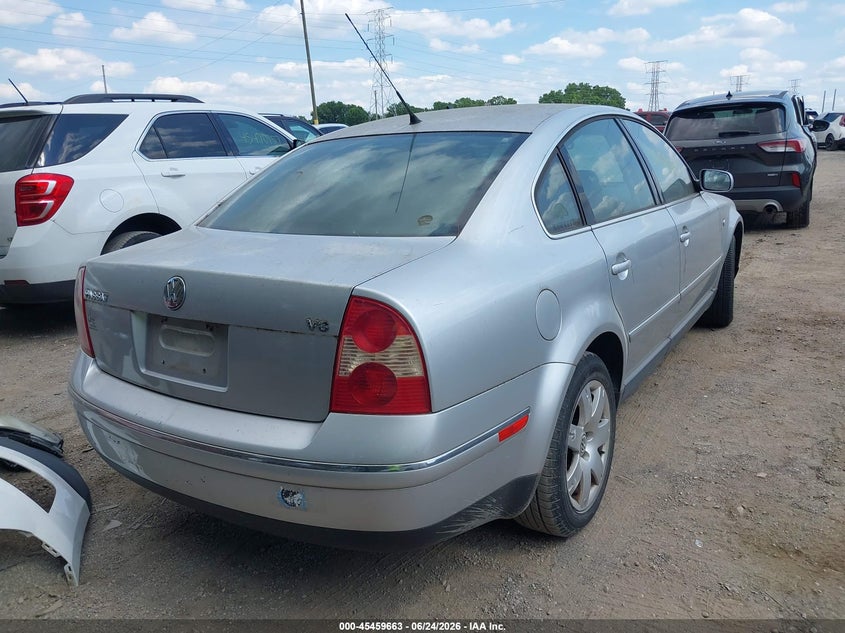 2003 Volkswagen Passat VIN WVWRH63B73P206234 IAAI salvage auction — NORMAL WEAR, Clear (Indiana), sold $425 on 2026-07-15 (photo 4)