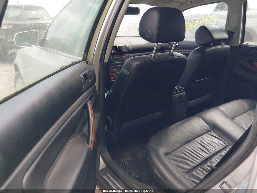 2003 Volkswagen Passat VIN WVWRH63B73P206234 IAAI salvage auction — NORMAL WEAR, Clear (Indiana), sold $425 on 2026-07-15 (photo 8)