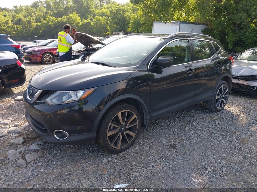 2017 Nissan Rogue VIN JN1BJ1CP3HW015916 IAAI salvage auction — NORMAL WEAR, Clear (Tennessee), sold $1,400 on 2026-07-16 (photo 2)