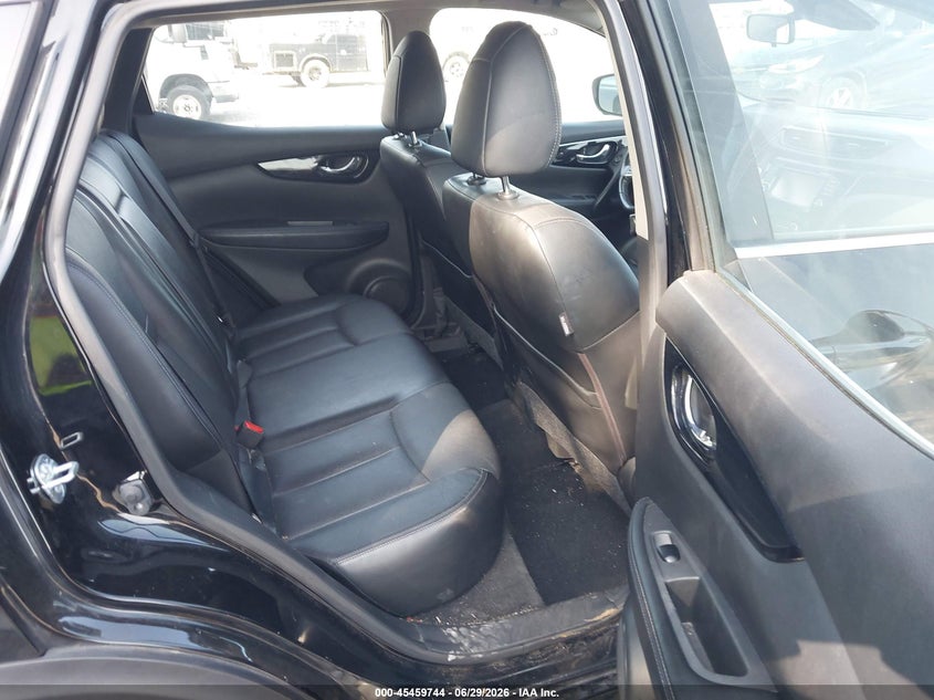 2017 Nissan Rogue VIN JN1BJ1CP3HW015916 IAAI salvage auction — NORMAL WEAR, Clear (Tennessee), sold $1,400 on 2026-07-16 (photo 8)