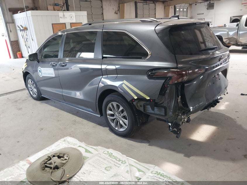 2025 Toyota Sienna VIN 5TDKSKFC8SS205677 IAAI salvage auction — FRONT END, Salvage (North Carolina), sold $19,250 on 2026-07-09 (photo 3)