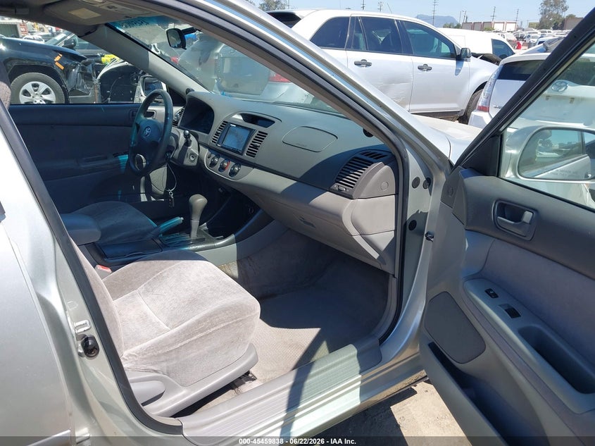 2003 Toyota Camry VIN JTDBE32KX30228442 IAAI salvage auction — UNKNOWN, Clear - Dealer Only (California), sold $525 on 2026-07-08 (photo 5)