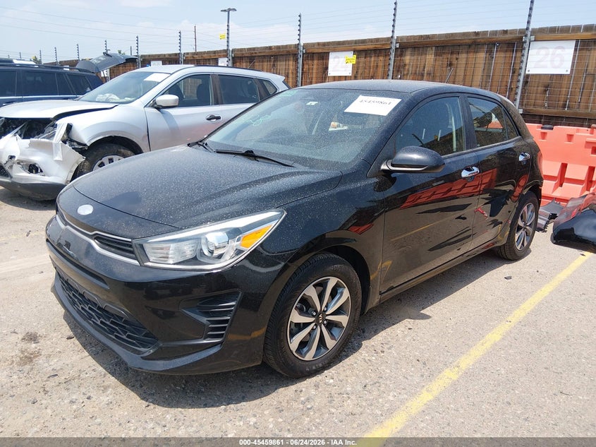 2021 Kia Rio VIN 3KPA25AD8ME391702 IAAI salvage auction — REAR END, Salvage Title, sold $2,200 on 2026-08-25 (photo 2)