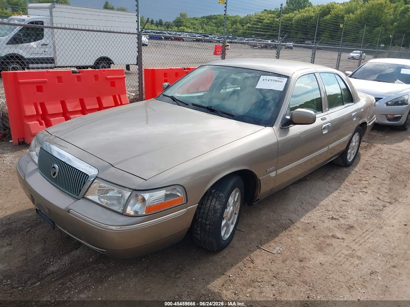 2003 Mercury Grand marquis VIN 2MEFM75W33X682087 IAAI salvage auction — NORMAL WEAR, Clear (Illinois), sold $425 on 2026-07-22 (photo 2)