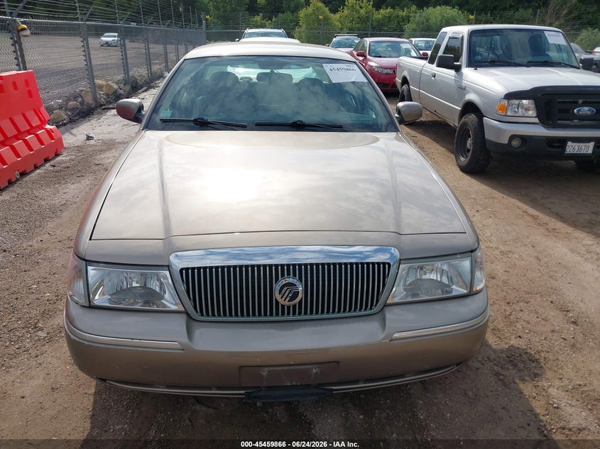 2003 Mercury Grand marquis VIN 2MEFM75W33X682087 IAAI salvage auction — NORMAL WEAR, Clear (Illinois), sold $425 on 2026-07-22 (photo 6)