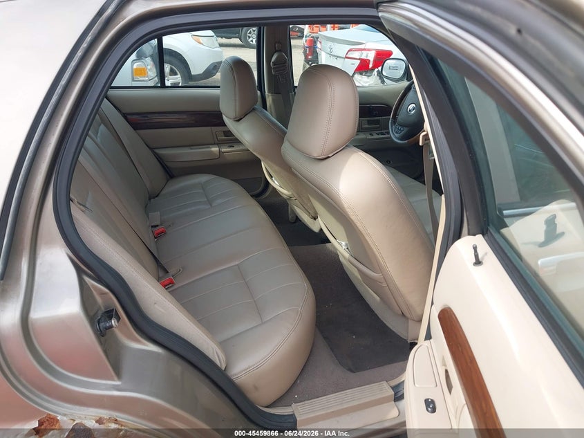 2003 Mercury Grand marquis VIN 2MEFM75W33X682087 IAAI salvage auction — NORMAL WEAR, Clear (Illinois), sold $425 on 2026-07-22 (photo 8)