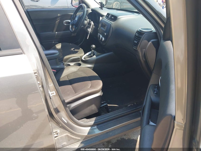 2016 Kia Soul VIN KNDJN2A28G7253134 IAAI salvage auction — RIGHT FRONT, Salvage (Connecticut), sold $350 on 2026-07-23 (photo 5)