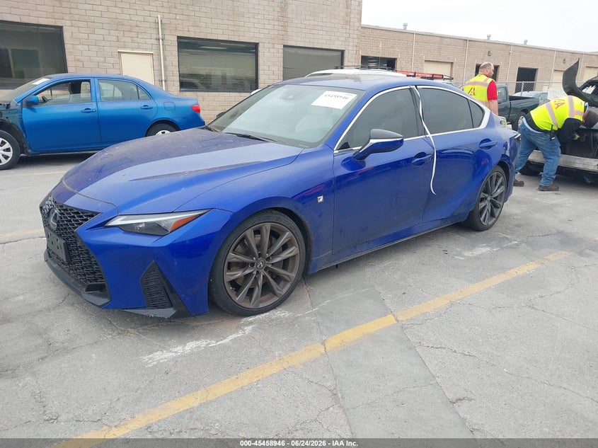2022 Lexus Is VIN JTHGZ1B27N5050153 IAAI salvage auction — SIDE, Clear - Dealer Only (California), sold $15,400 on 2026-07-13 (photo 2)