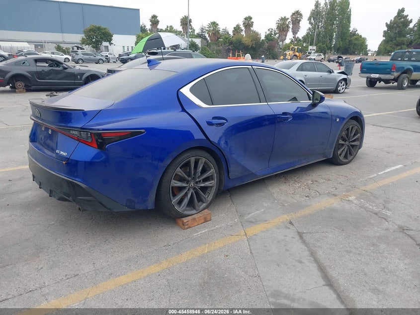 2022 Lexus Is VIN JTHGZ1B27N5050153 IAAI salvage auction — SIDE, Clear - Dealer Only (California), sold $15,400 on 2026-07-13 (photo 4)