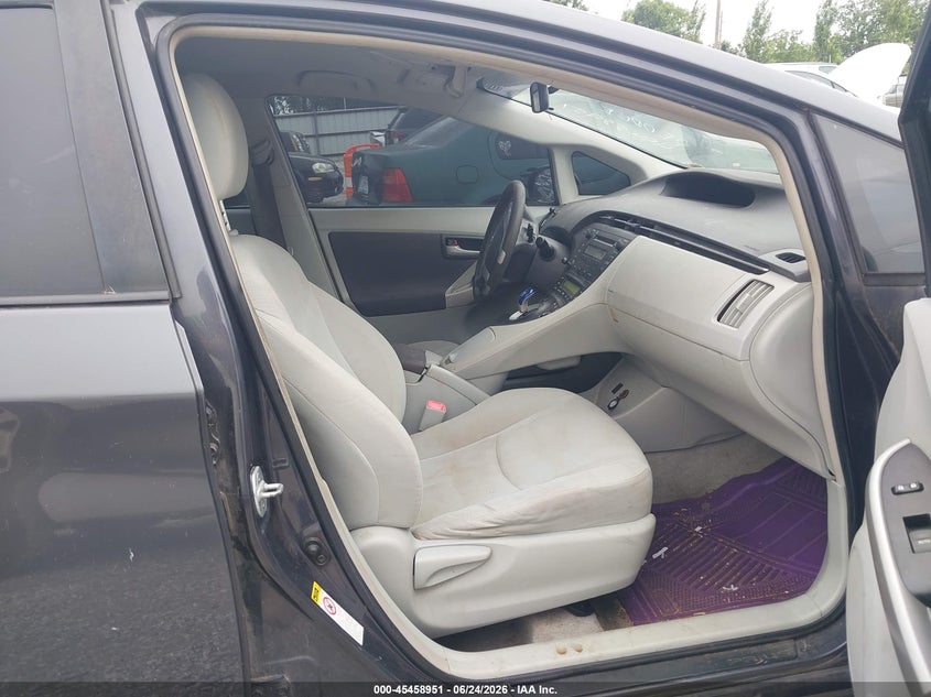2011 Toyota Prius VIN JTDKN3DU4B1379834 IAAI salvage auction — NORMAL WEAR, Clear (Missouri), sold $900 on 2026-07-30 (photo 5)